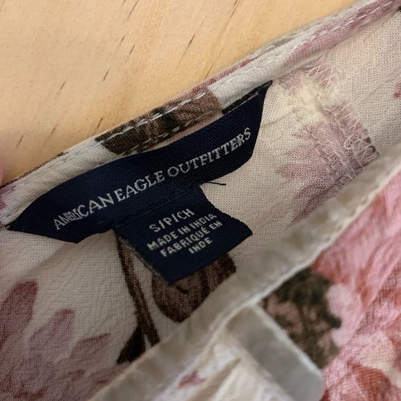 AE floral flowy tank top - Picture 3 of 3